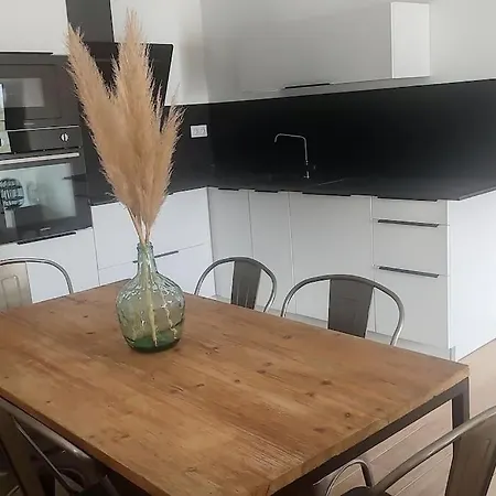 Du Cypres Apartment *